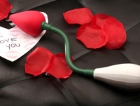 Вибратор Подарочная красная силиконовая роза с вибрацией en-au-2118-2